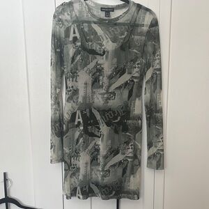 ✨ANY 2 FOR 15 ANY 3 FOR 20✨- Long Sleeve Graphic Mesh Dress with Slip